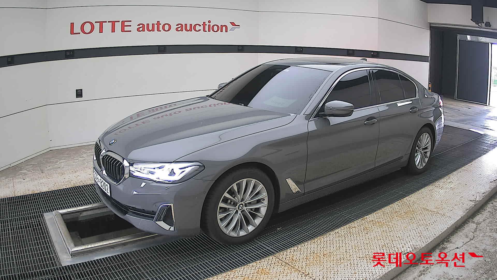 2022 - bmw 530i