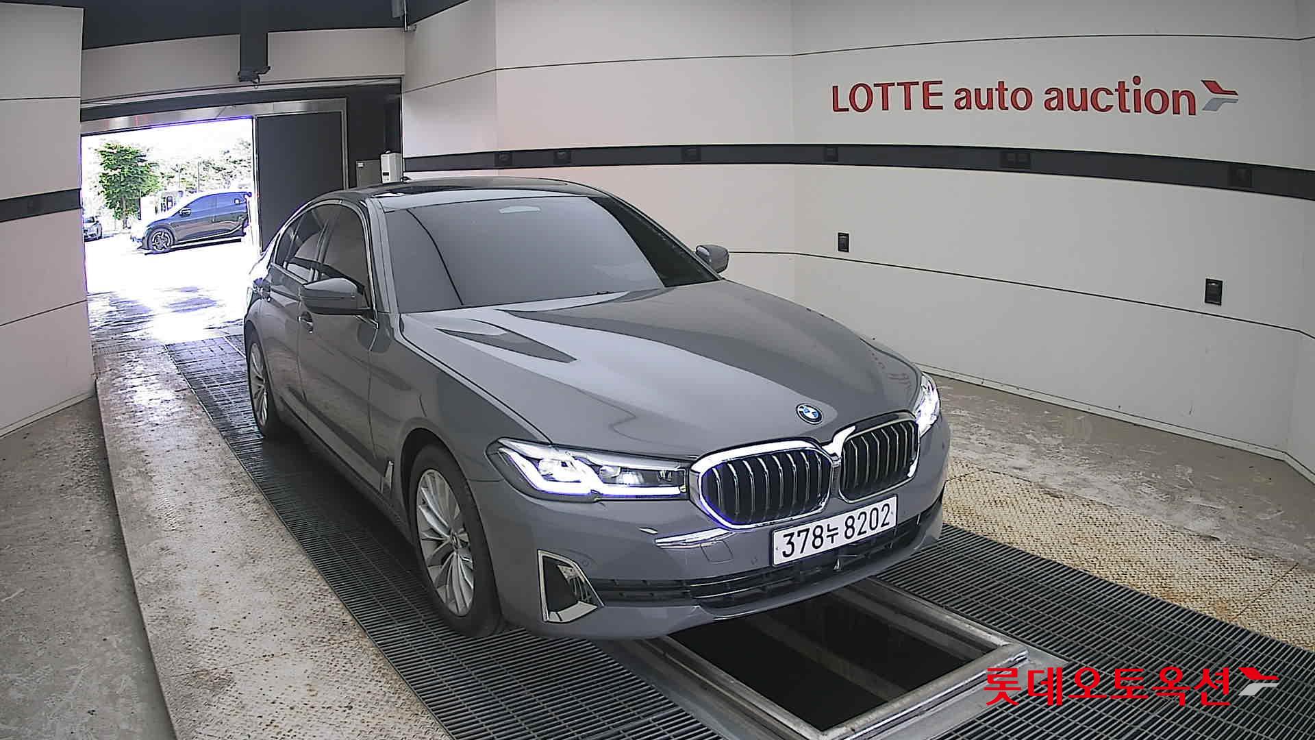 2022 - bmw 530i