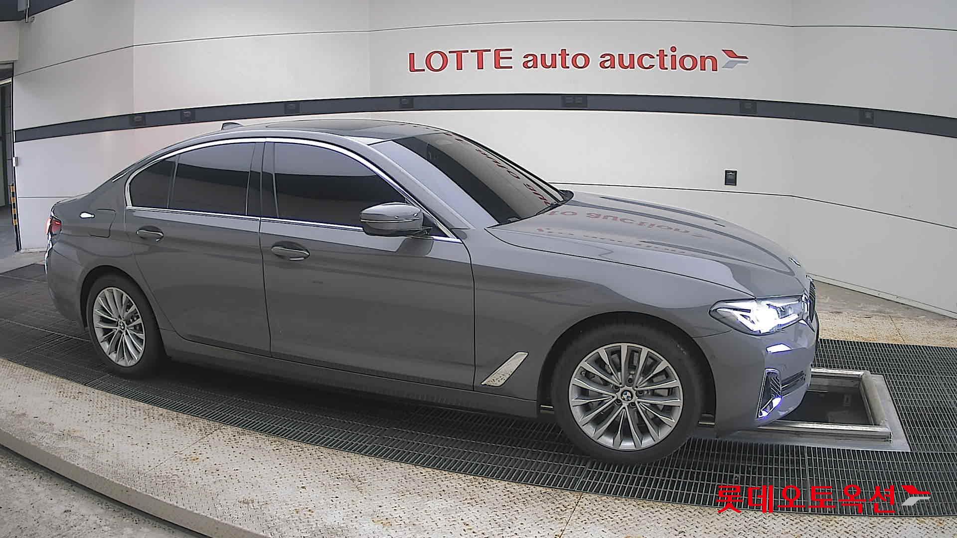 2022 - bmw 530i