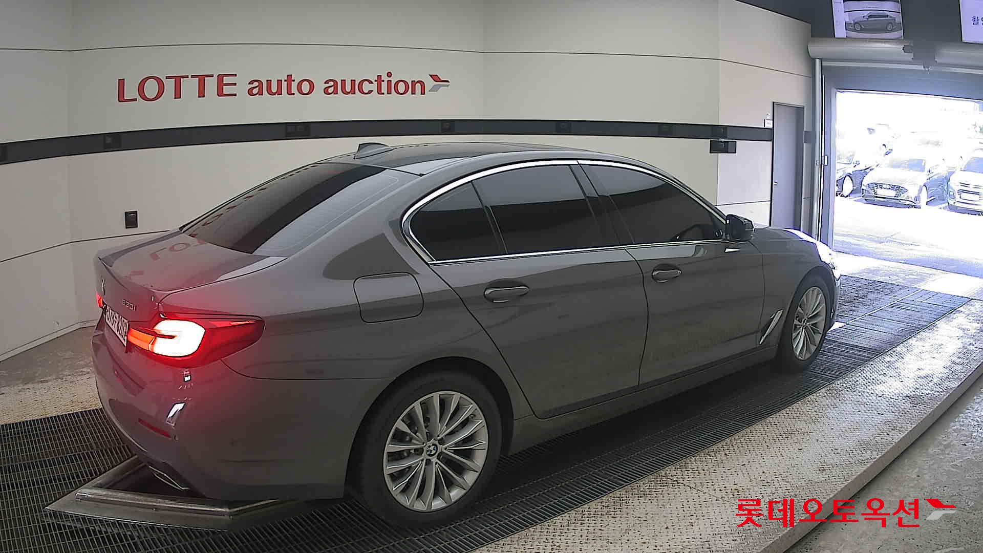 2022 - bmw 530i
