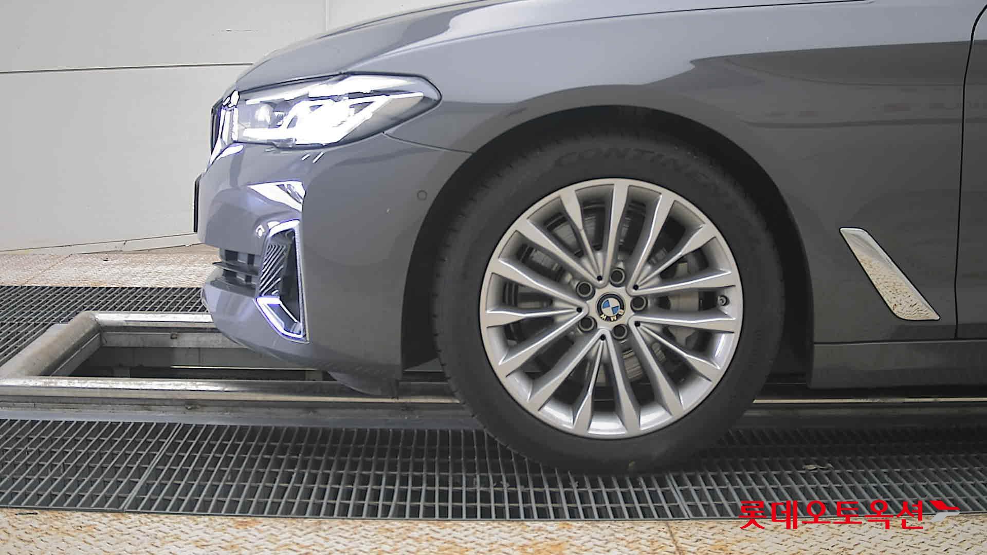2022 - bmw 530i