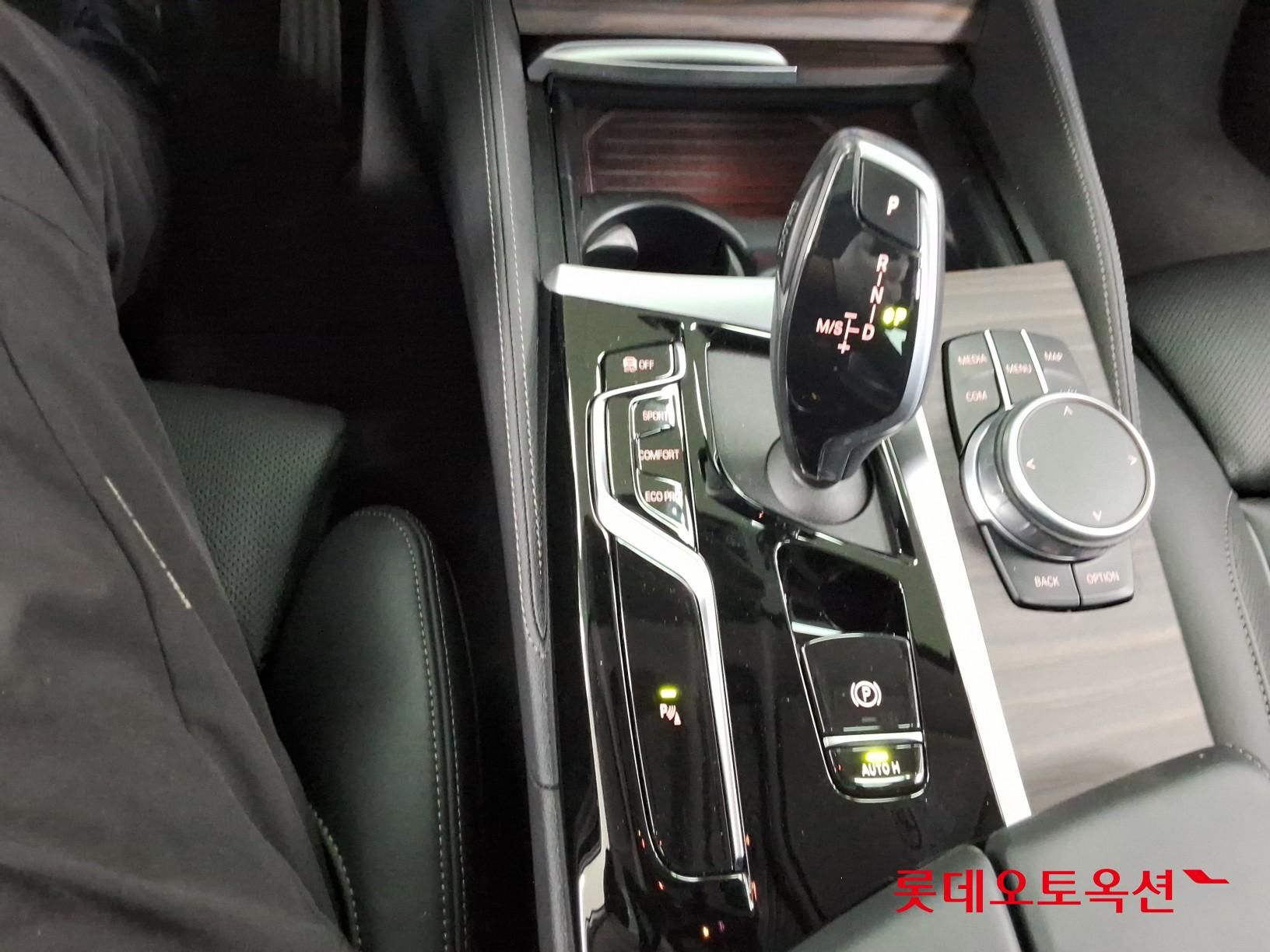2022 - bmw 530i