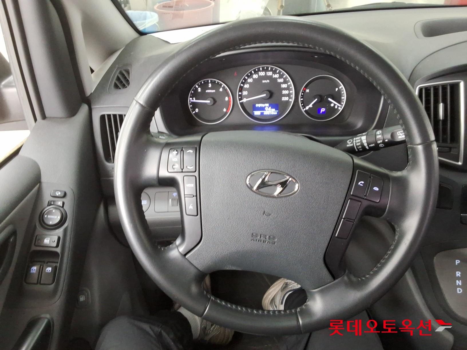 هيونداي جراند ستاريكس 2021 - صورة 30