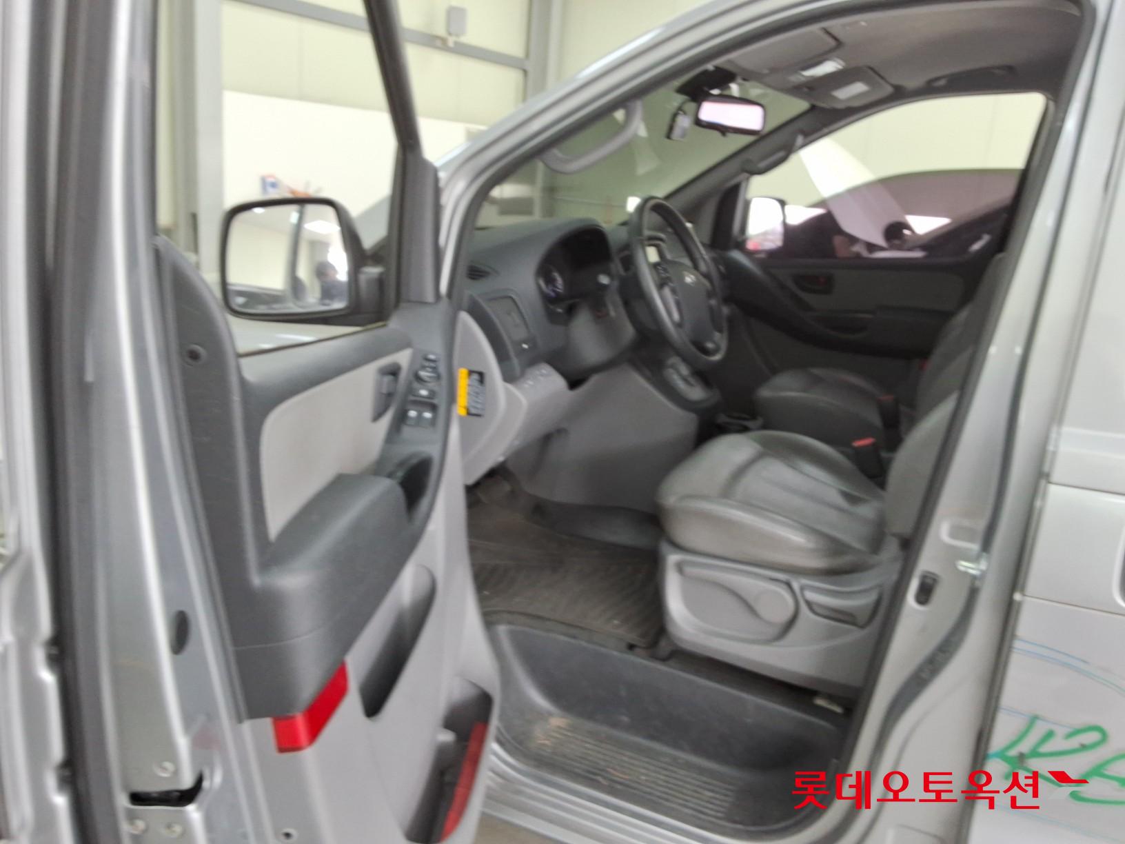 هيونداي جراند ستاريكس 2021 - صورة 36