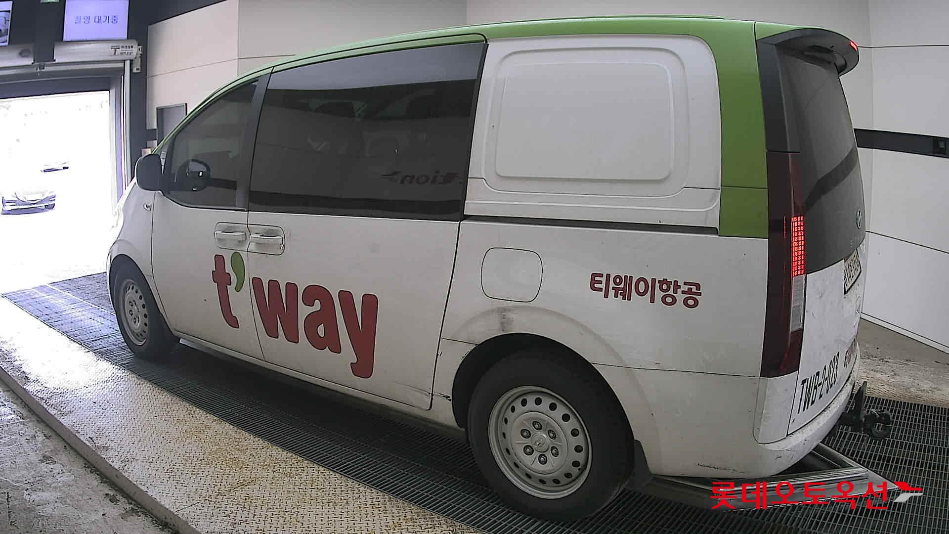 현대 스타리아 - 15