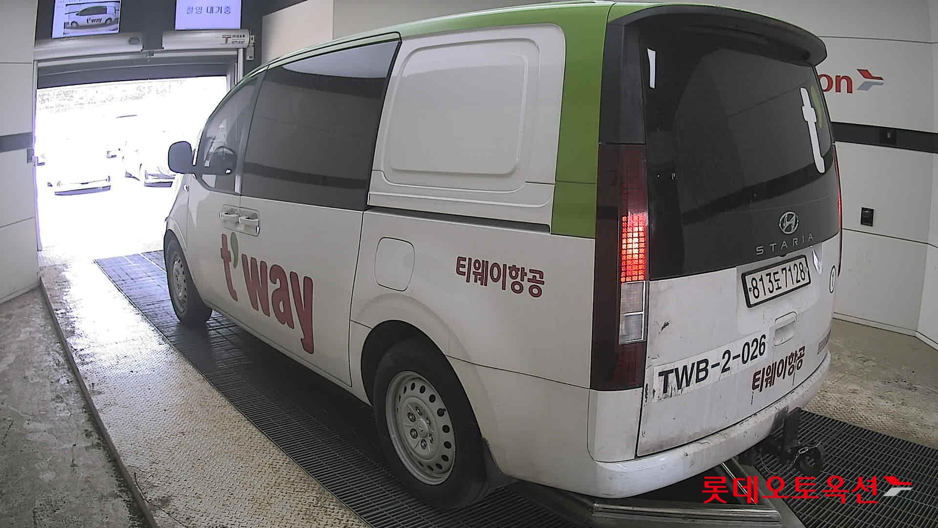 Hyundai Staria - 4
