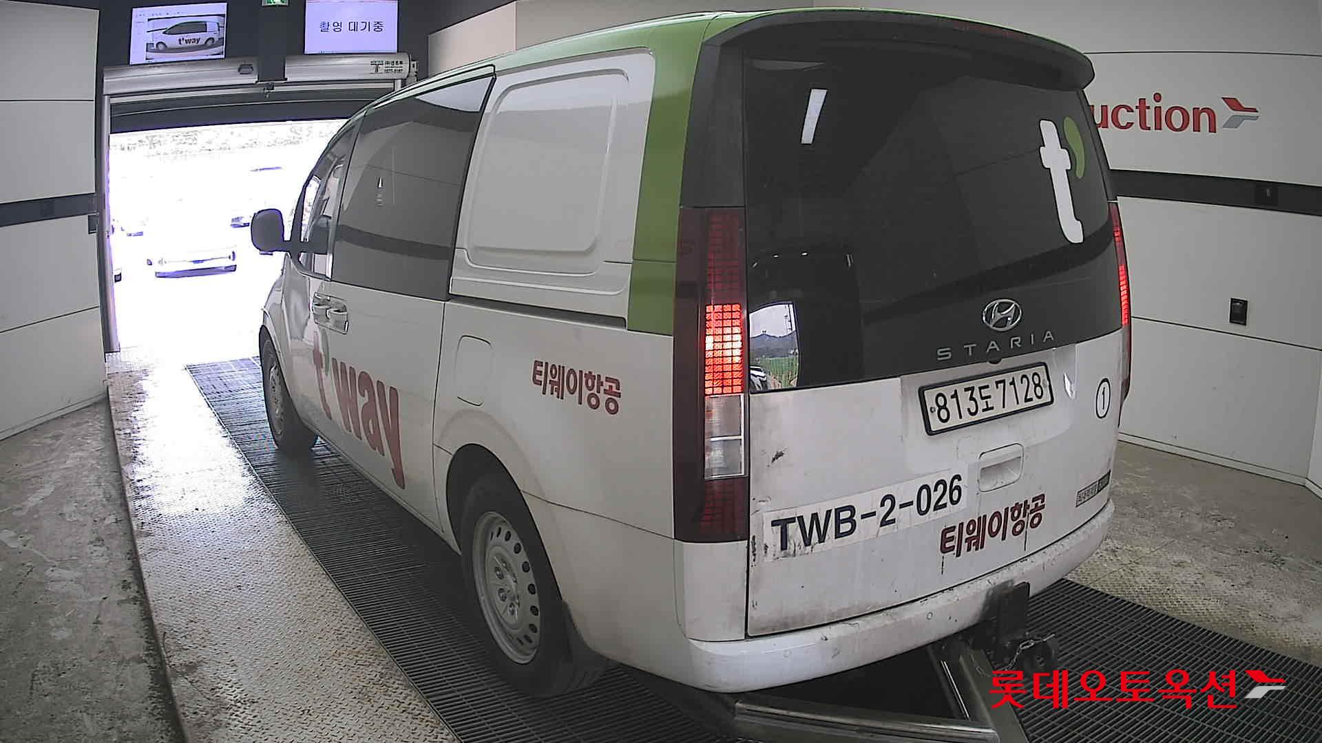 Hyundai Staria - 16
