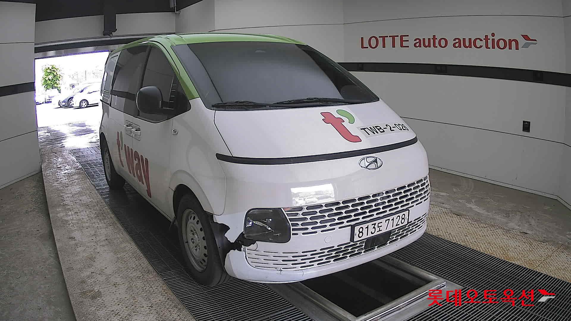Hyundai Staria - 24