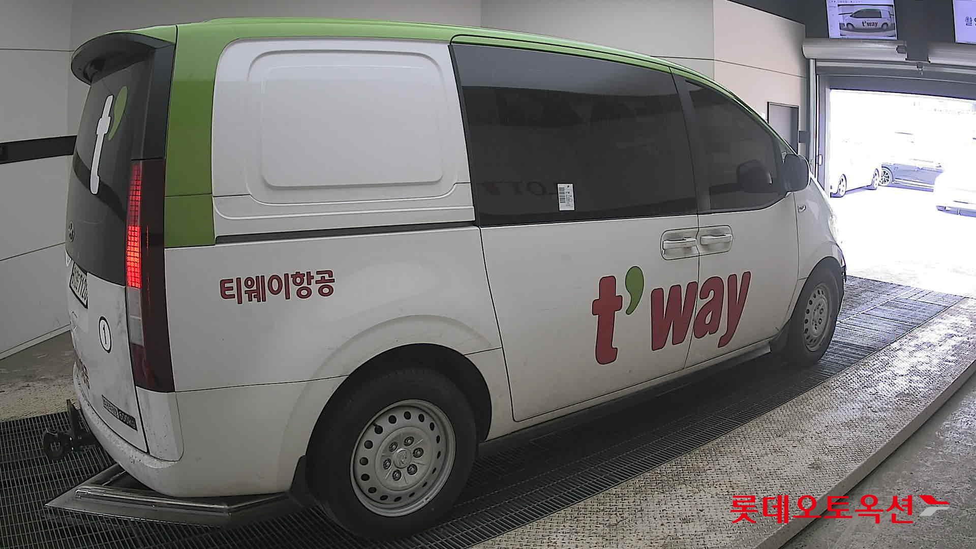Hyundai Staria - 19