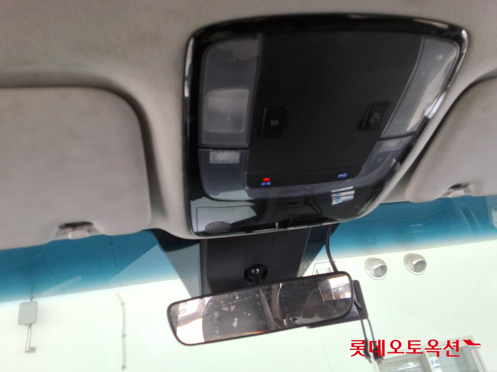 Hyundai Staria - 34