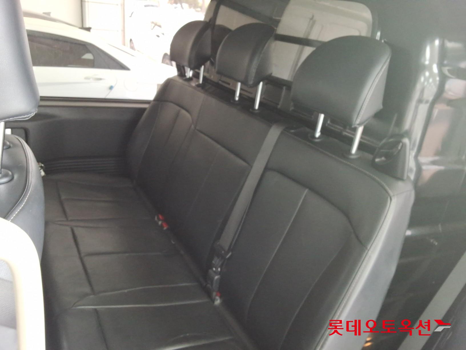 Hyundai Staria - 37