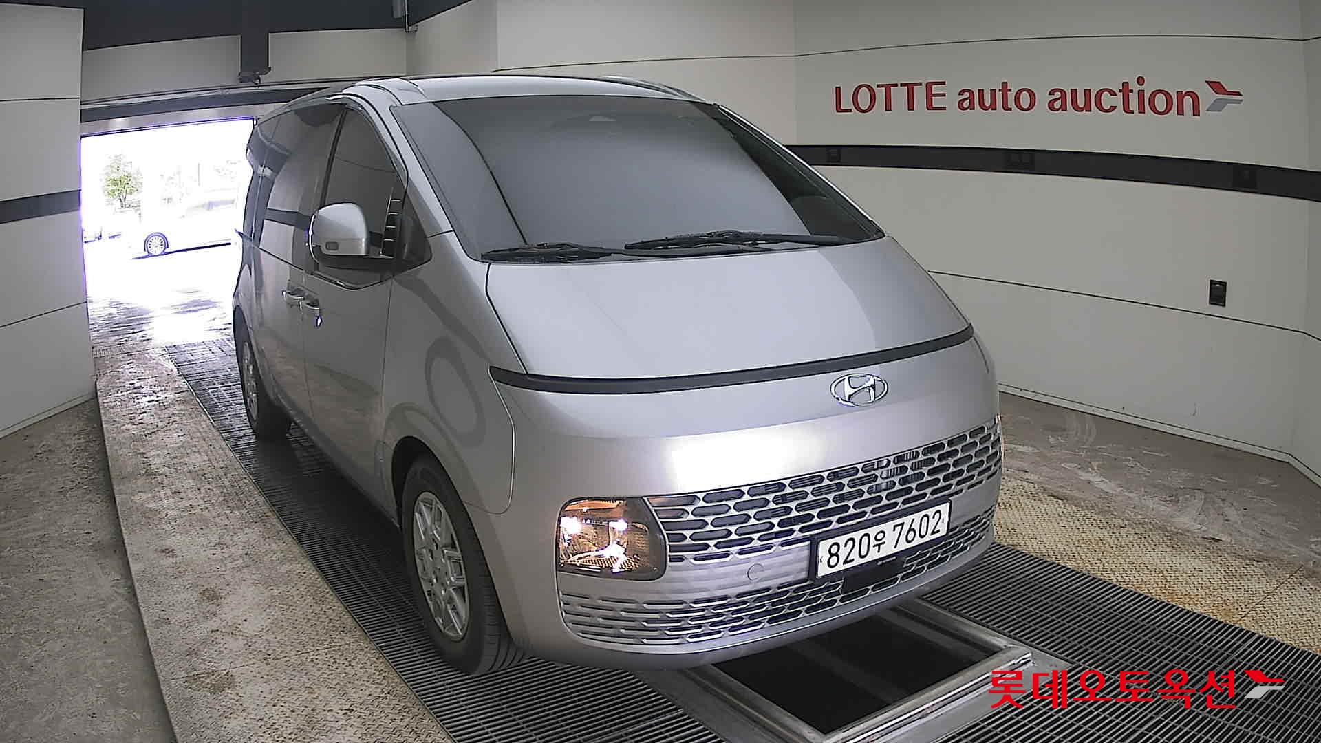 Hyundai Staria 2022 - Image 24