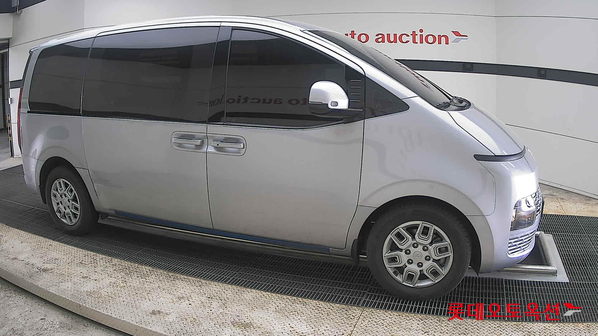 Hyundai Staria 2022 - Image 22