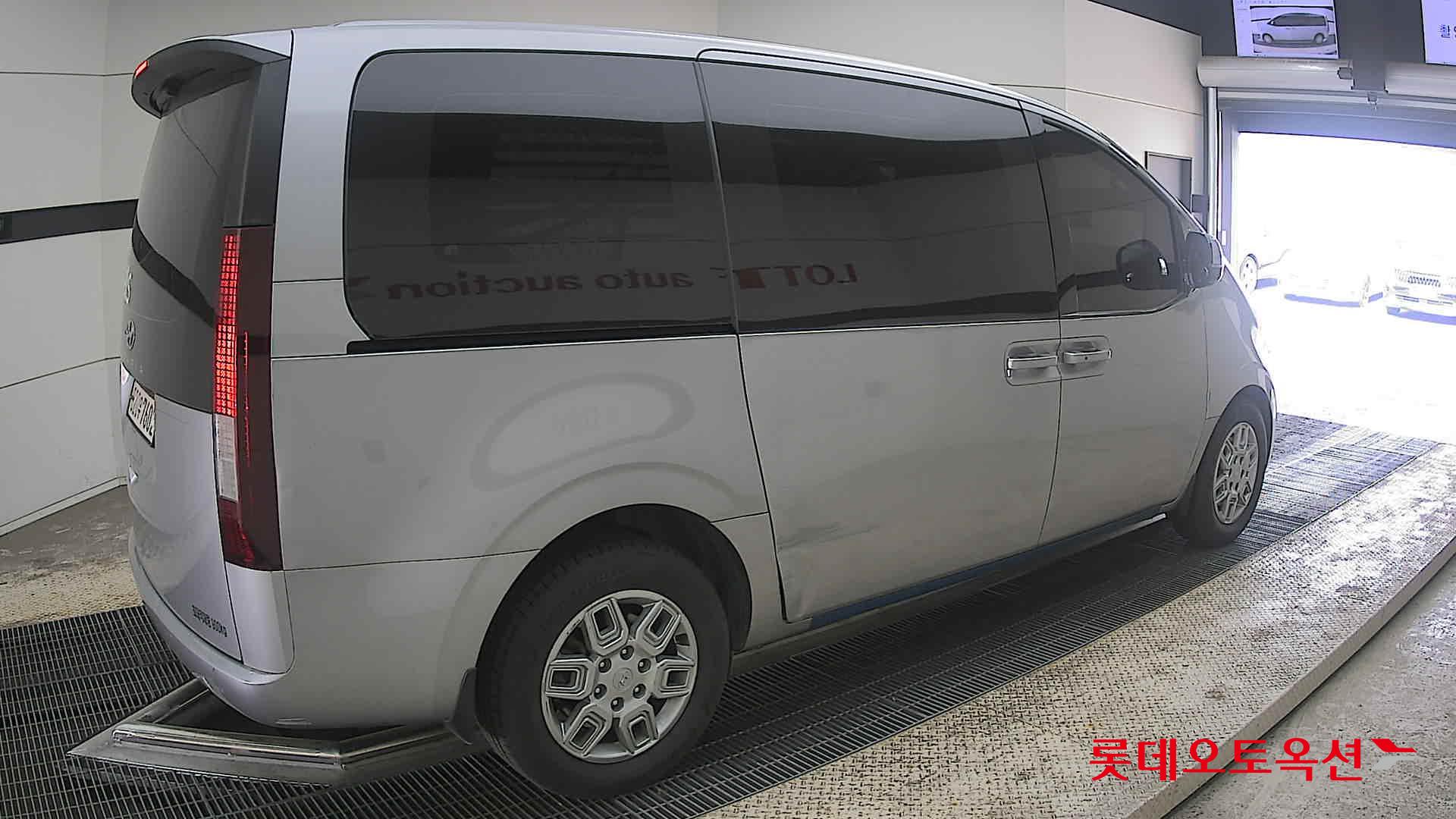 Hyundai Staria 2022 - Image 19