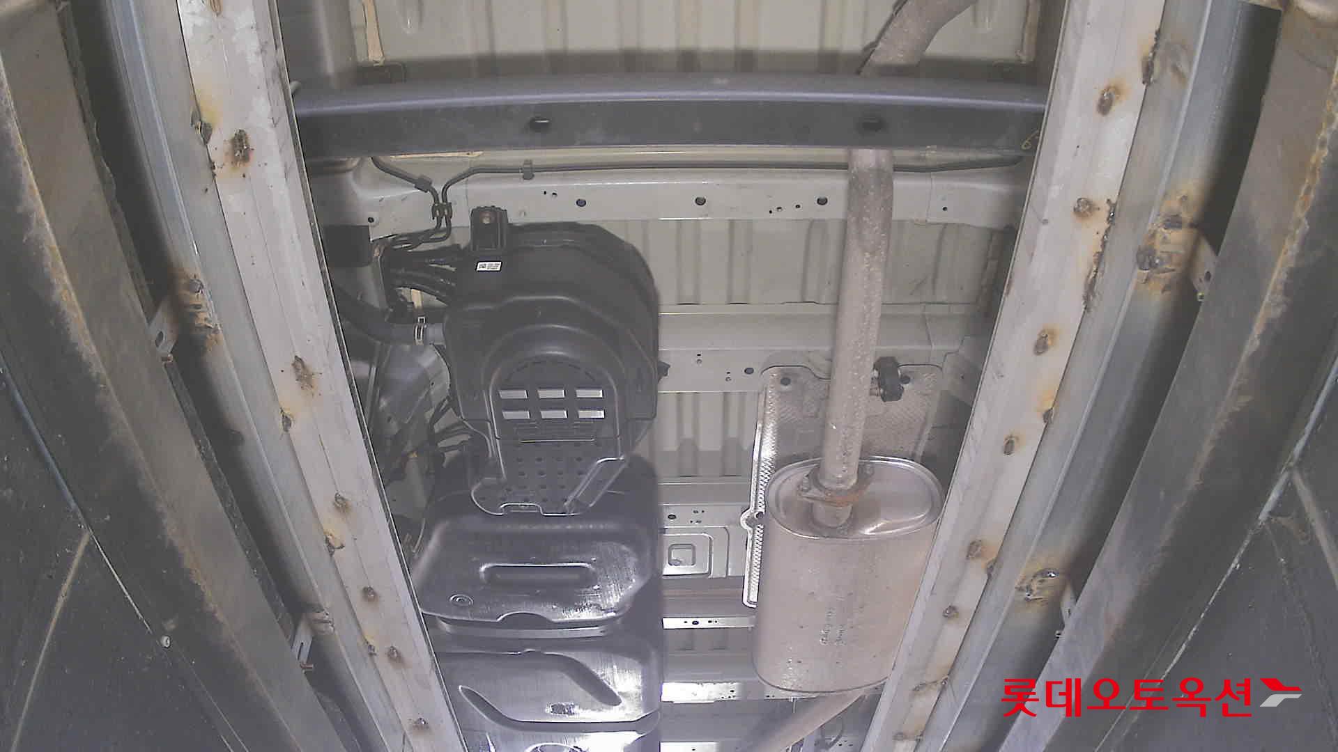 هيونداي ستاريا - 2