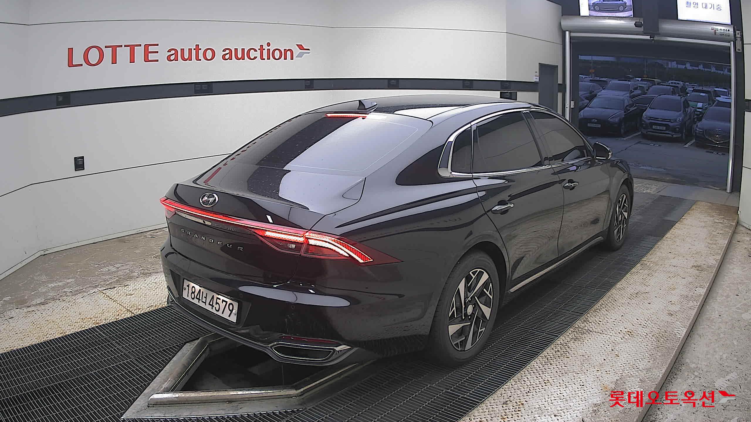 2022 - hyundai grandeur