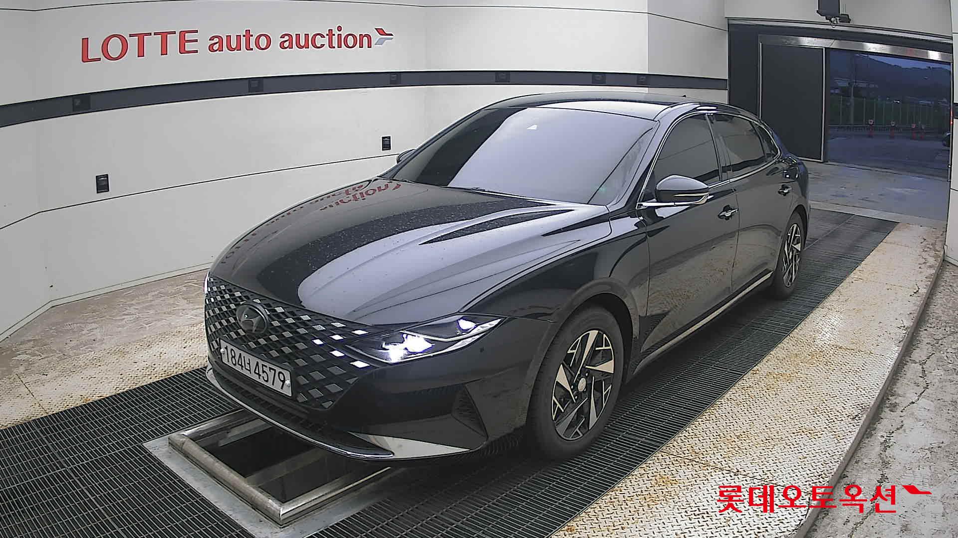 2022 - hyundai grandeur