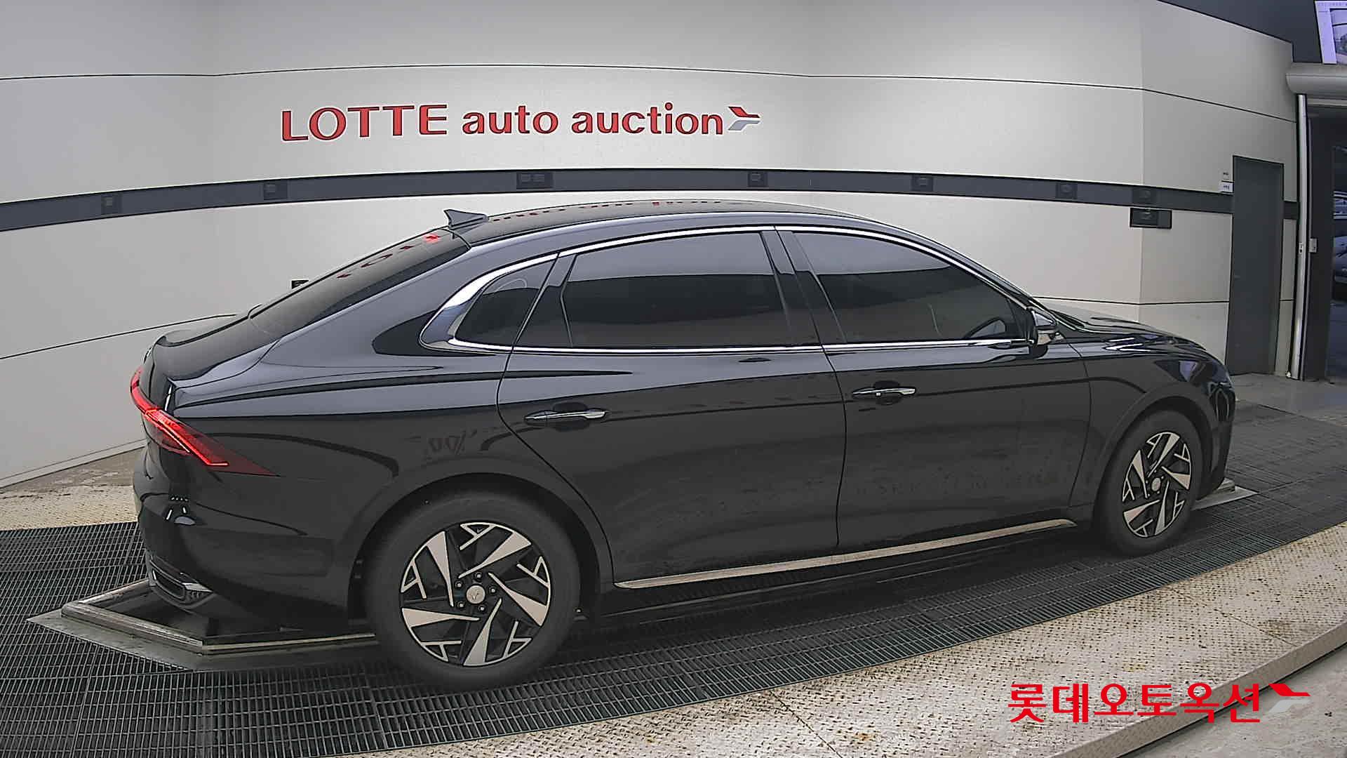 2022 - hyundai grandeur