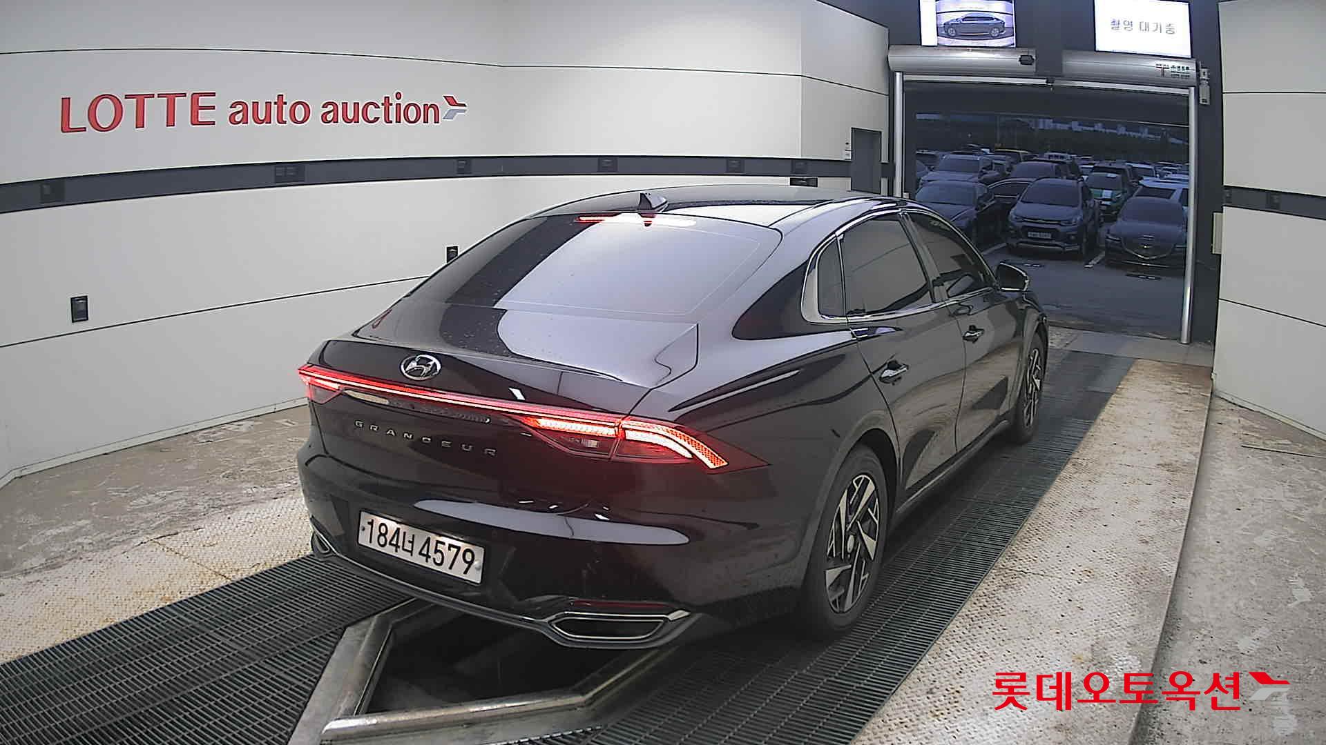 2022 - hyundai grandeur