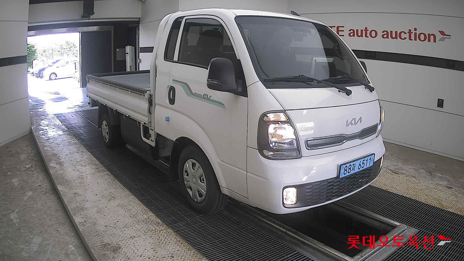 2023 - kia bongo