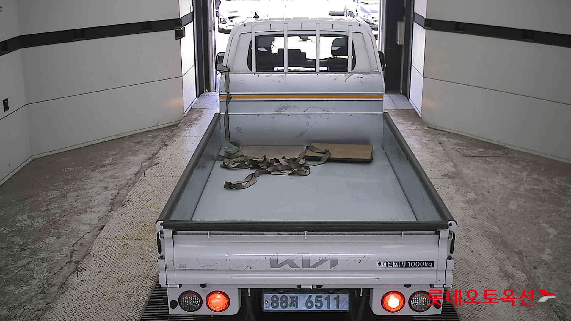 2023 - kia bongo