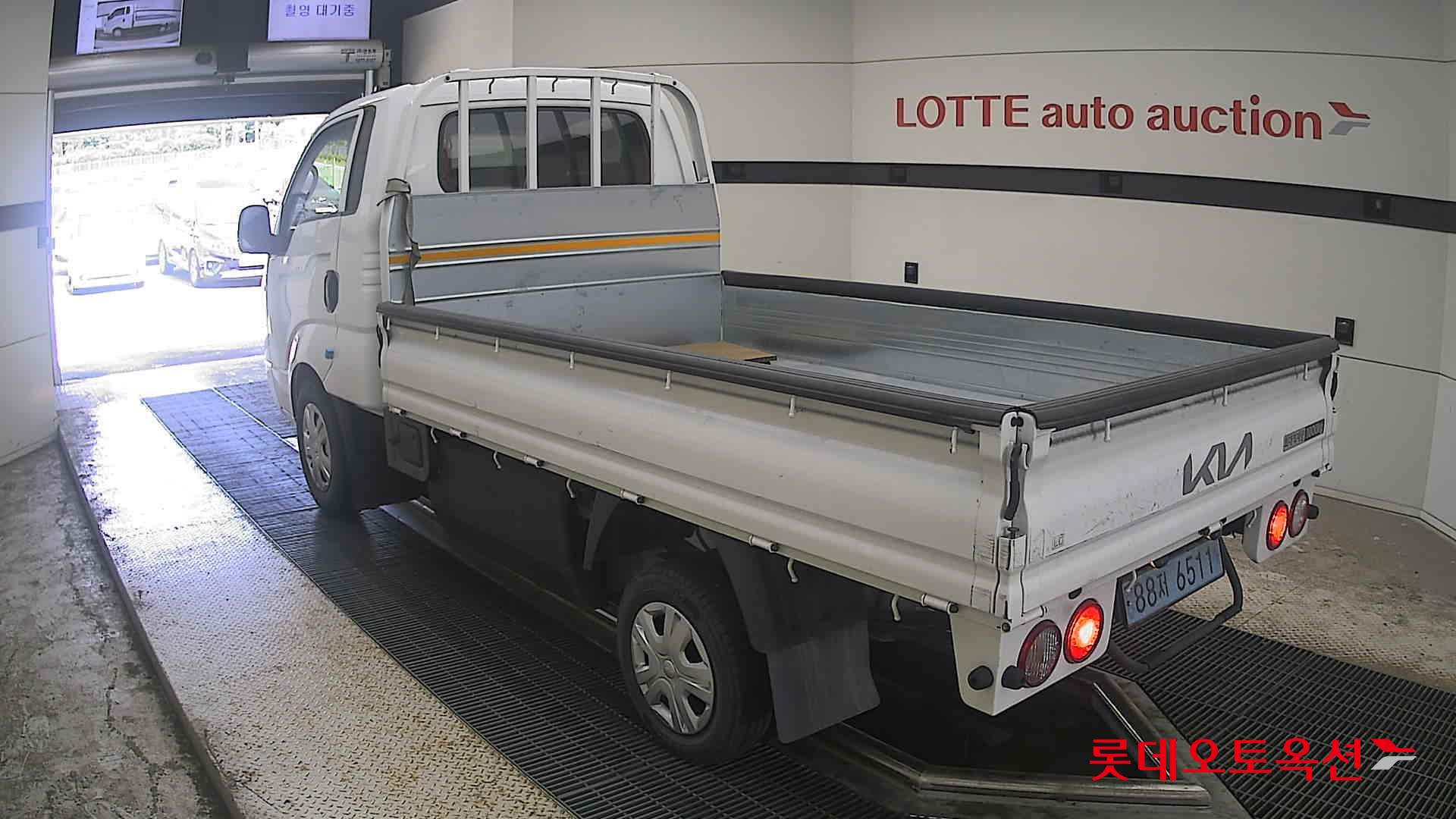 2023 - kia bongo