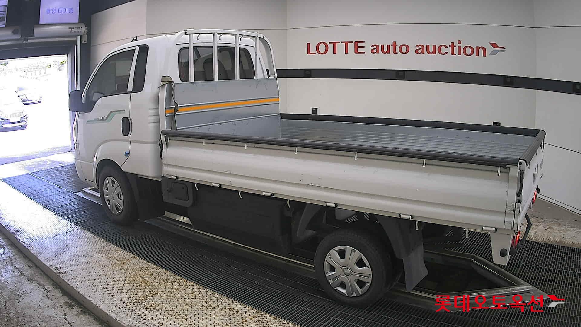 2023 - kia bongo