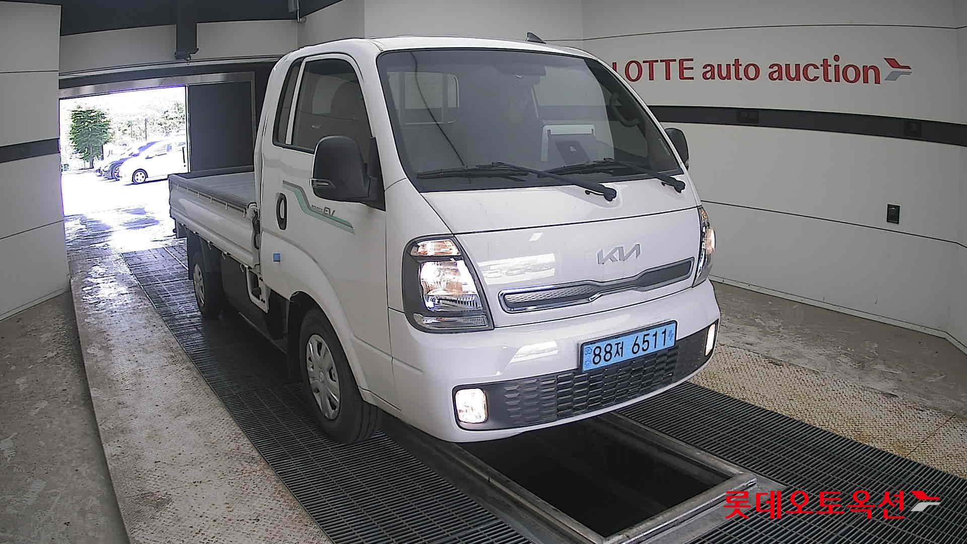 2023 - kia bongo