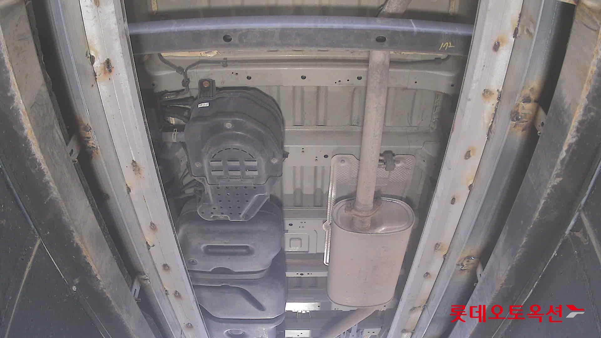 هيونداي ستاريا - 2