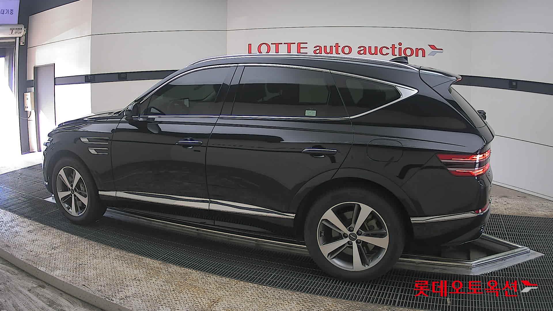 جينسس جي في 80