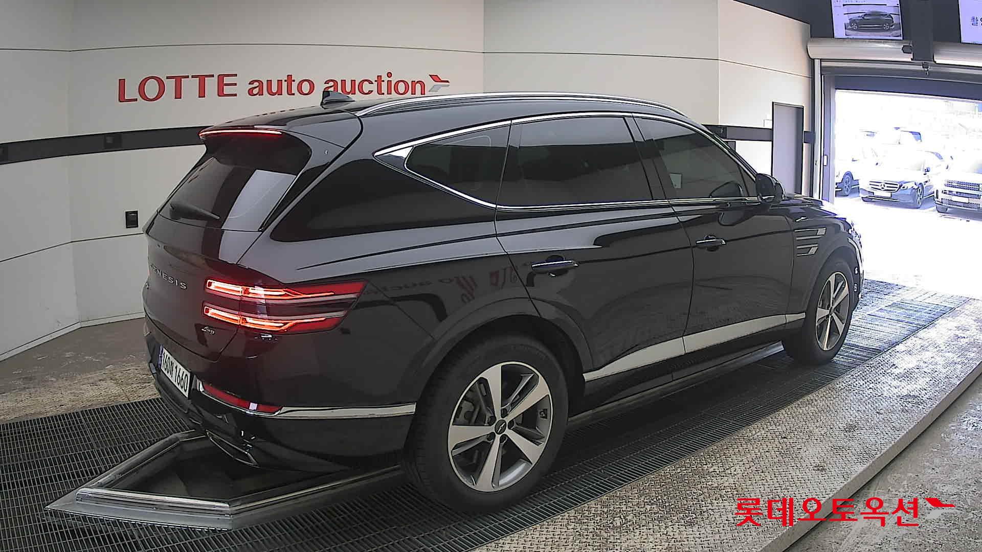 جينسس جي في 80