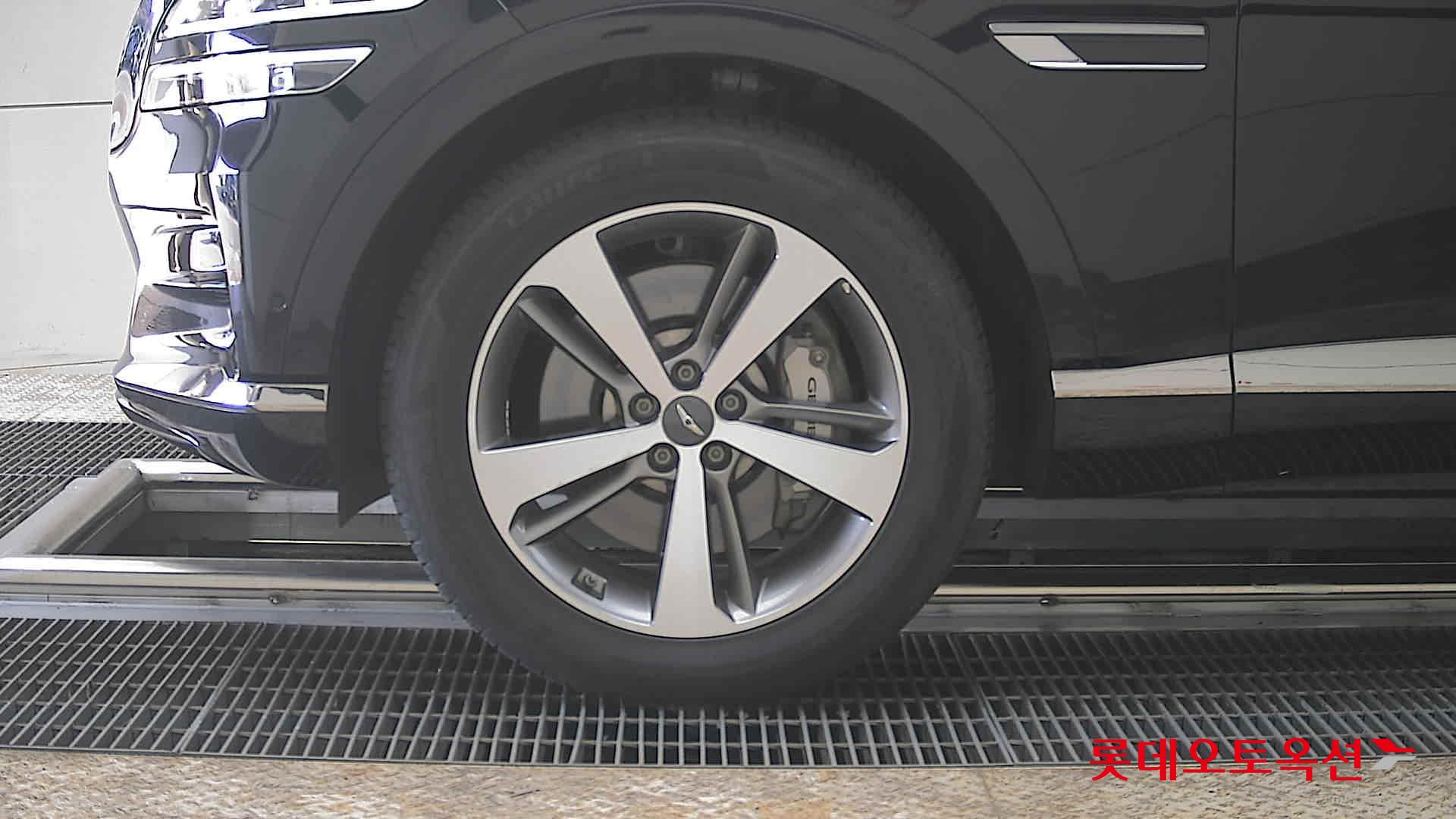 جينسس جي في 80