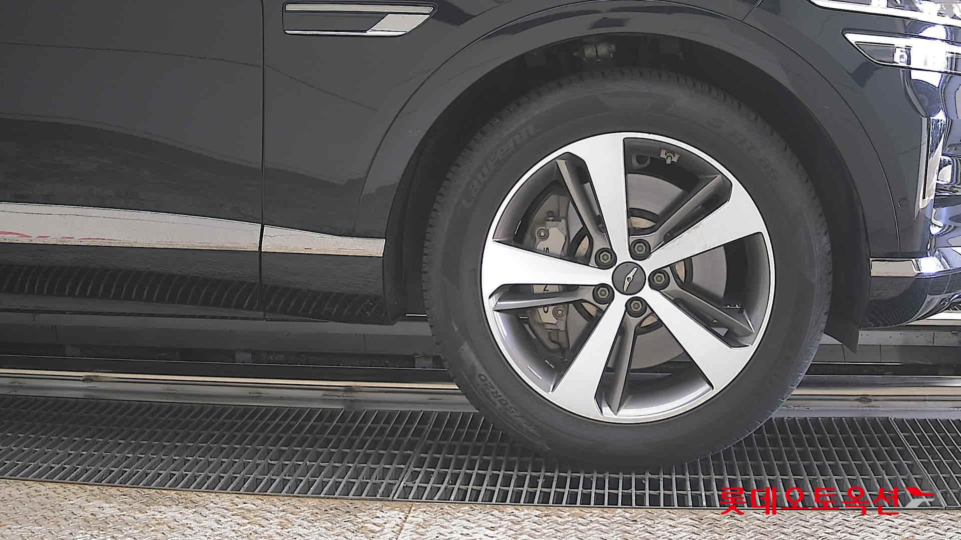 جينسس جي في 80