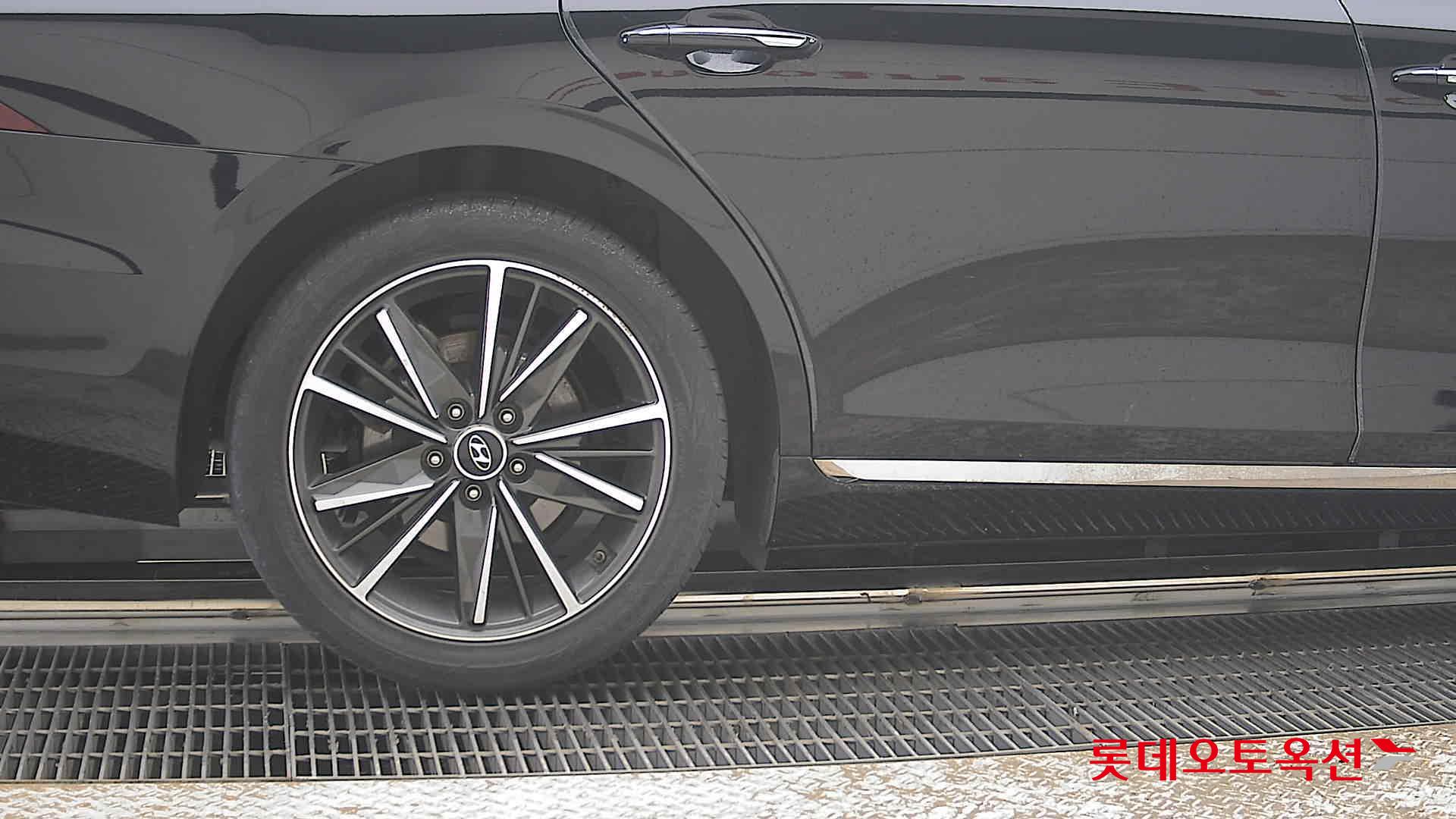 هيونداي أزيرا