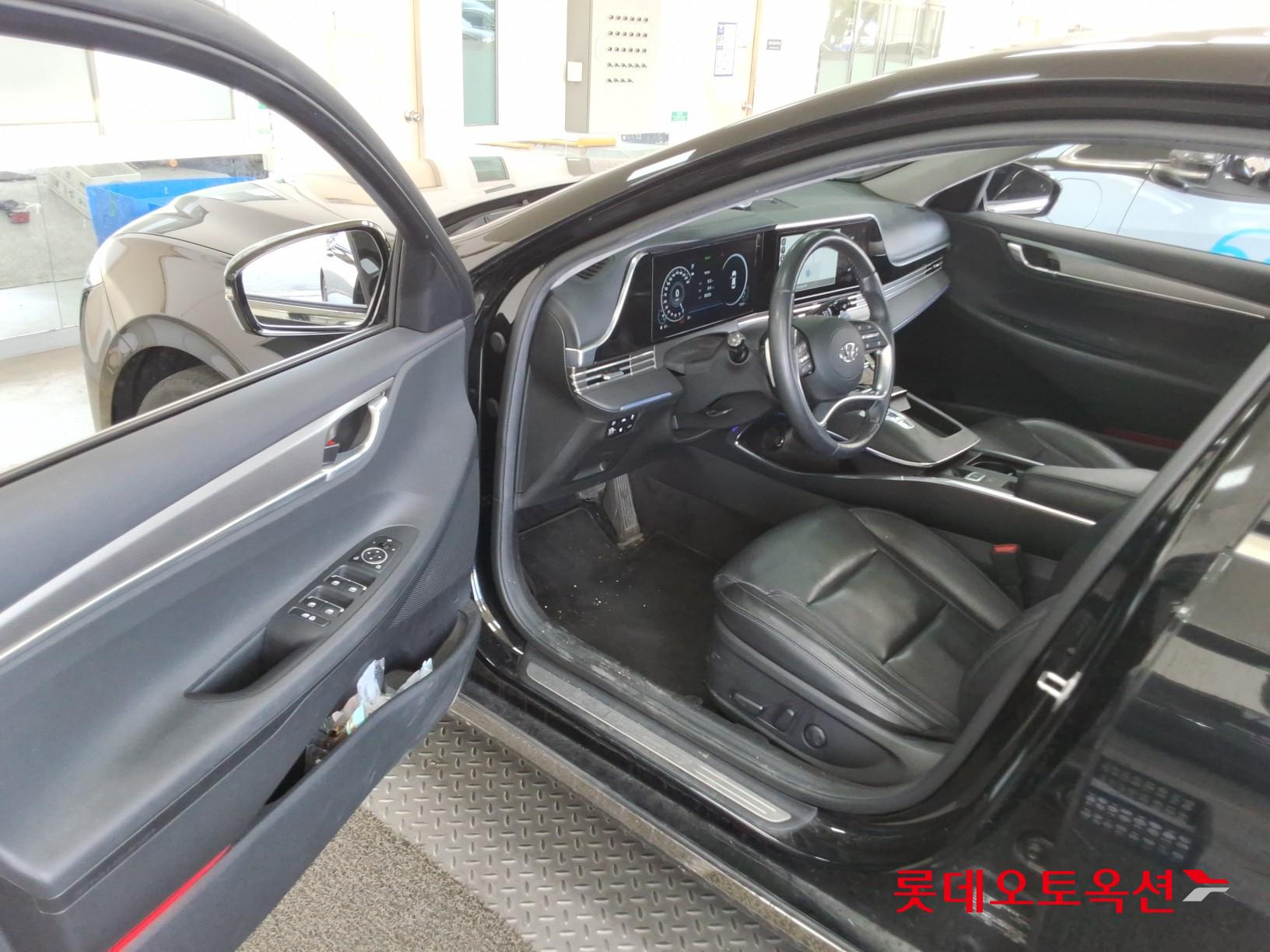 هيونداي أزيرا