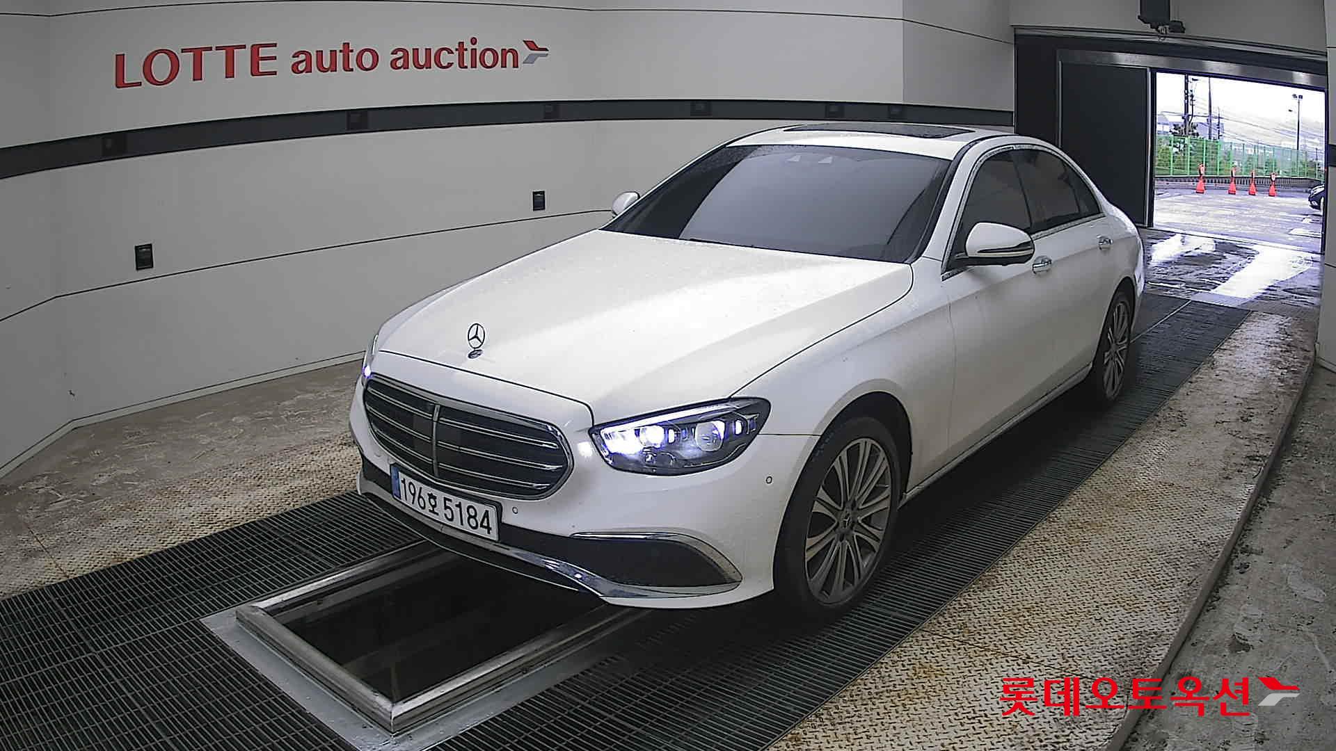 Mercedes-Benz E-Class - 3