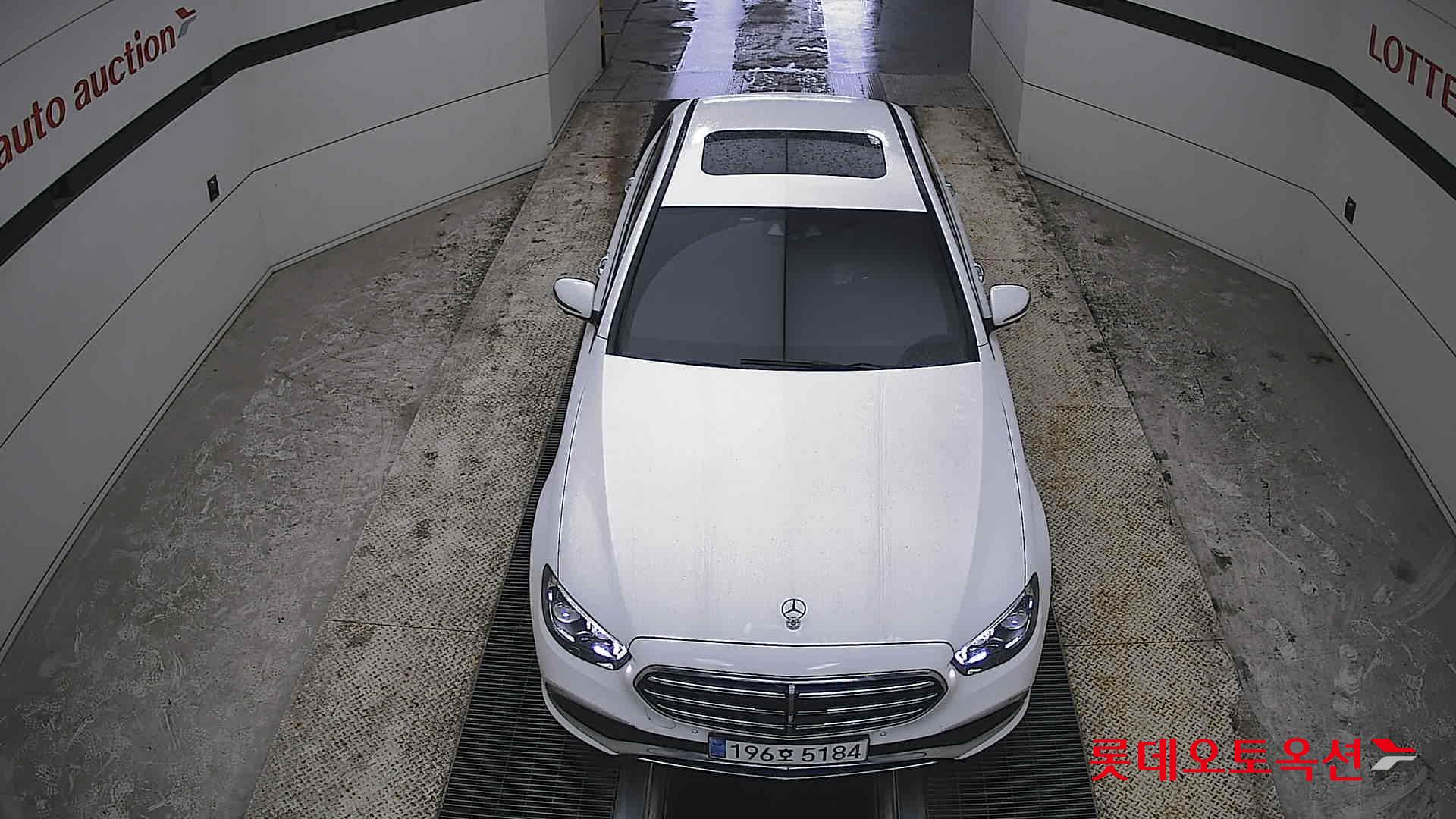 Mercedes-Benz E-Class - 7