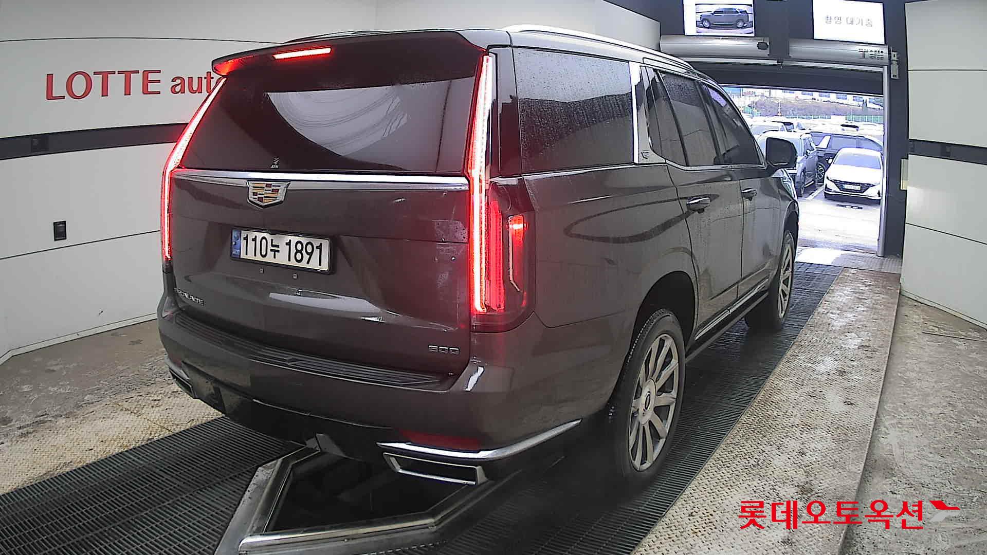 General Motors Cadillac - 18