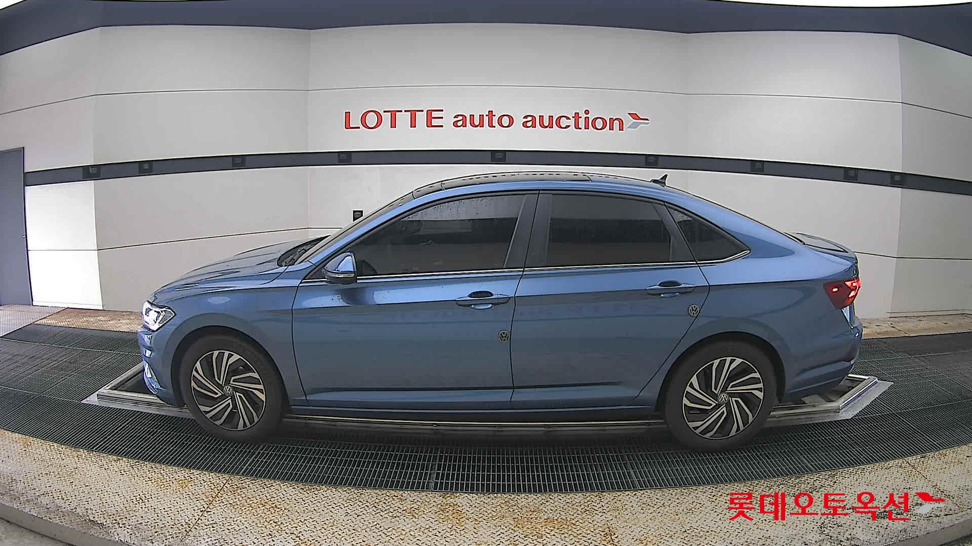 Volkswagen Jetta - 13