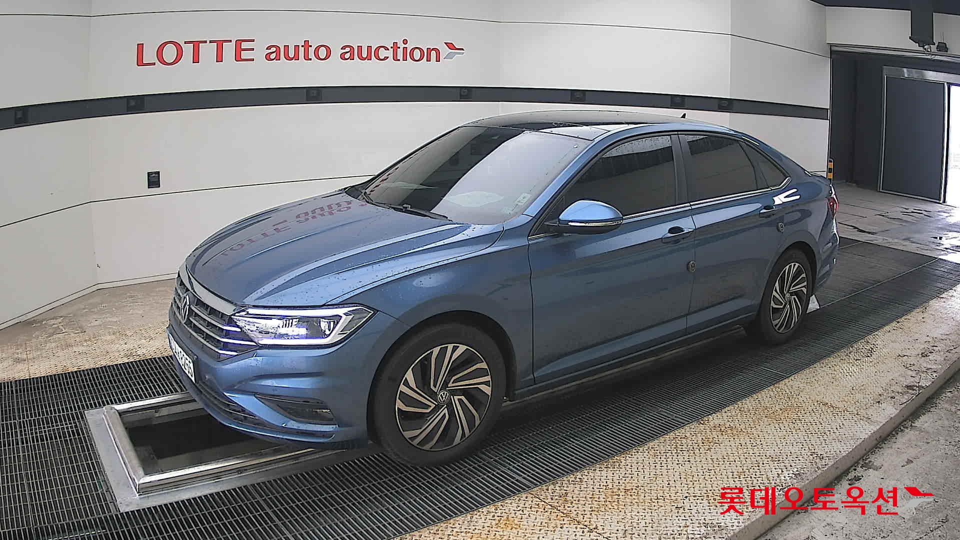 Volkswagen Jetta - 11