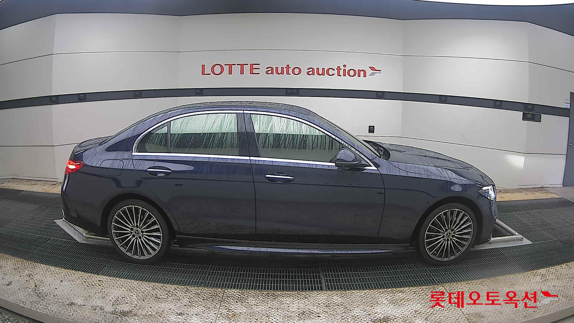 Mercedes-Benz AMG - 21