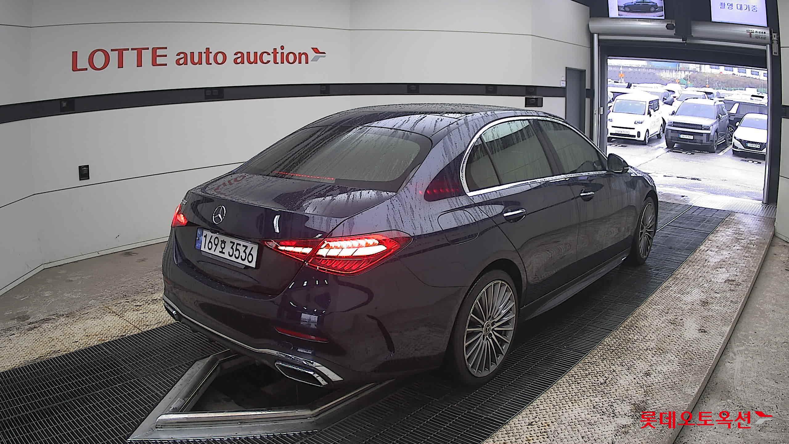 Mercedes-Benz AMG - 5