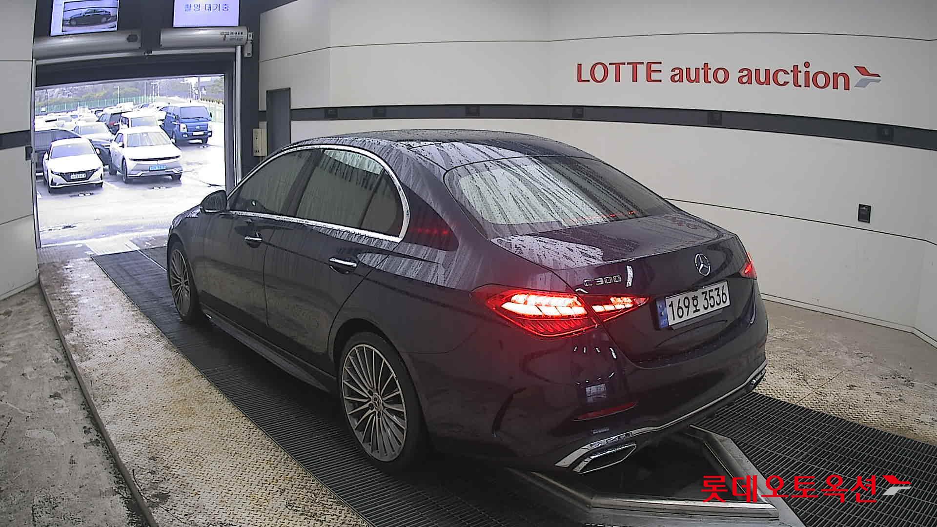 Mercedes-Benz AMG - 4