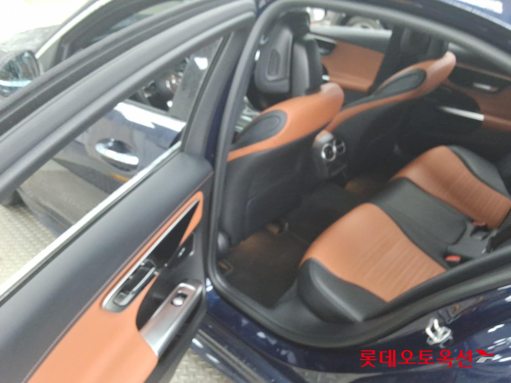 Mercedes-Benz AMG - 37