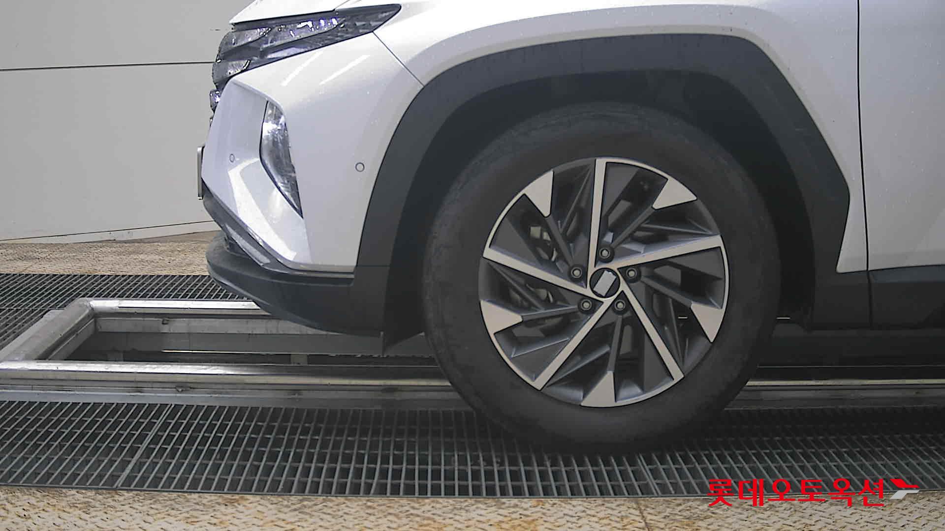 Hyundai Tucson - 25