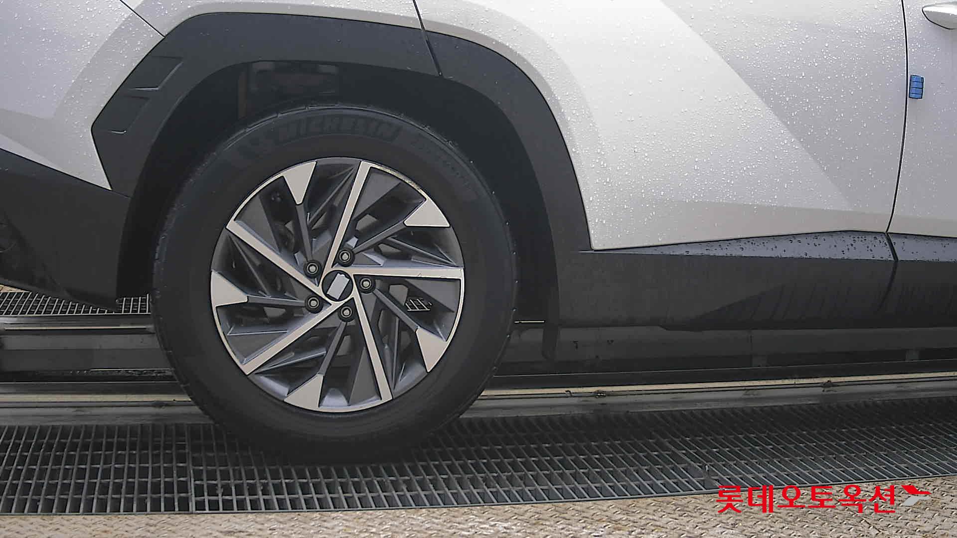Hyundai Tucson - 28