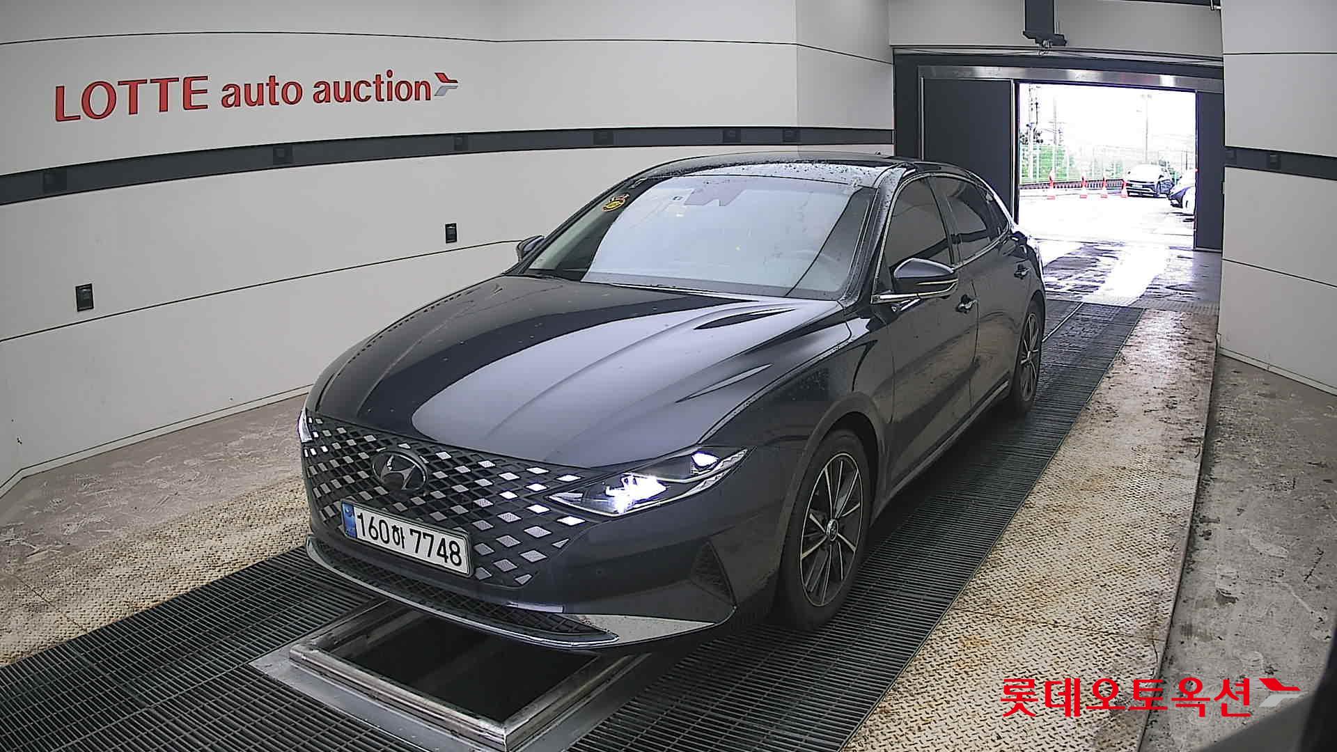 Hyundai Grandeur - 10