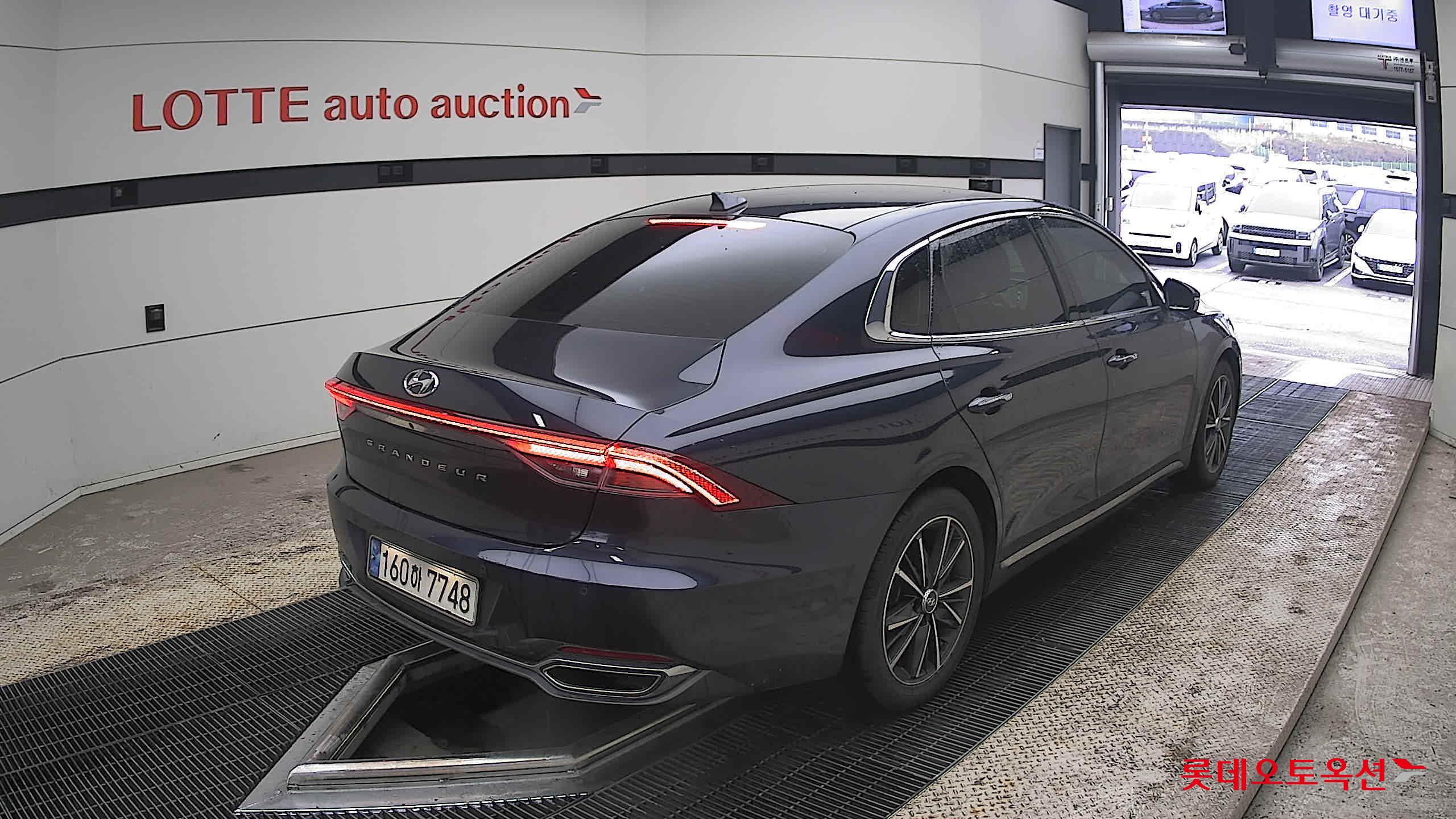 Hyundai Grandeur - 5