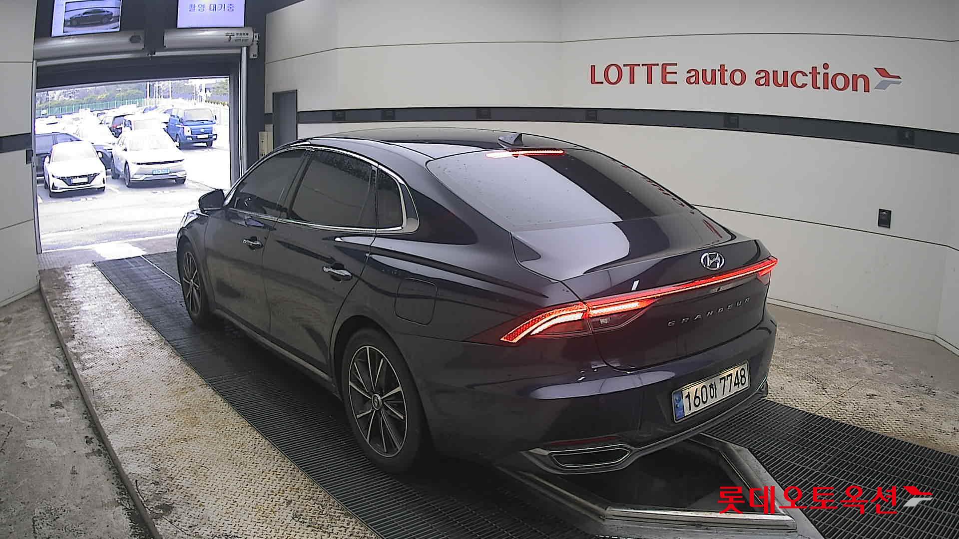 Hyundai Grandeur - 4