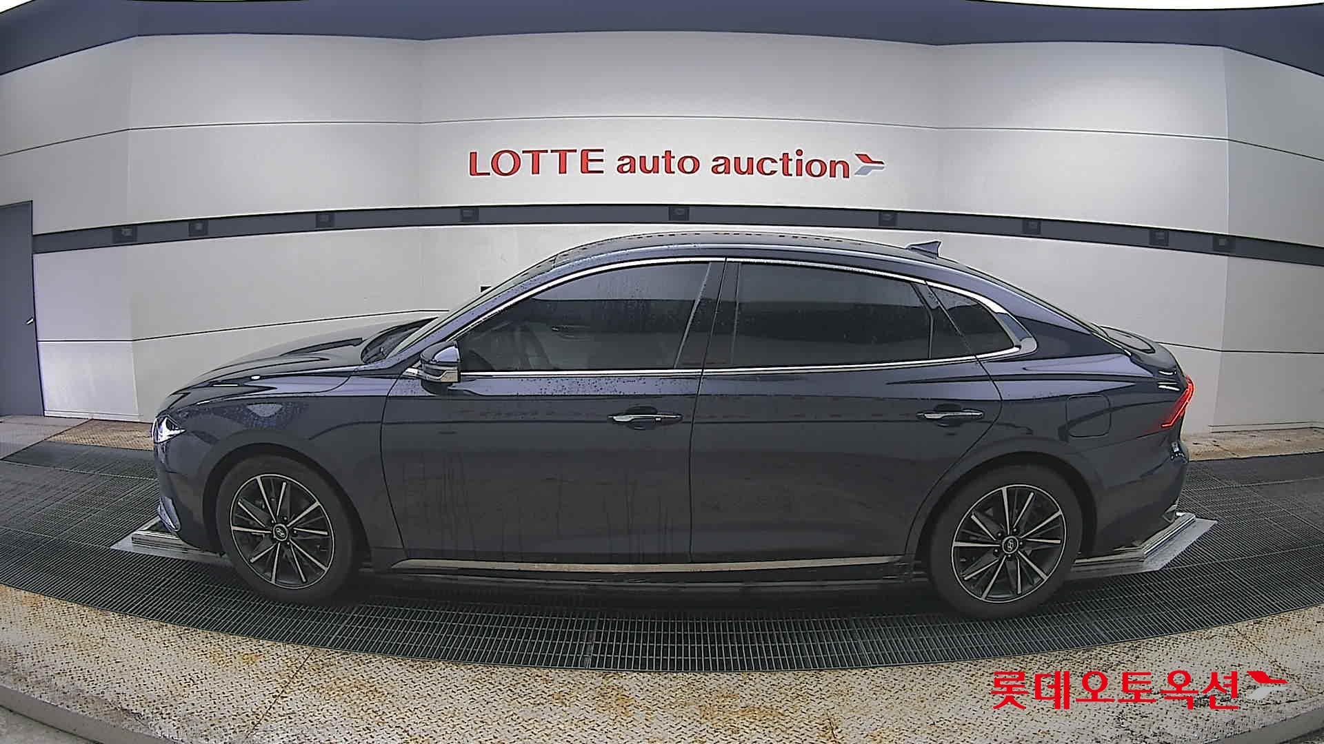 Hyundai Grandeur - 13